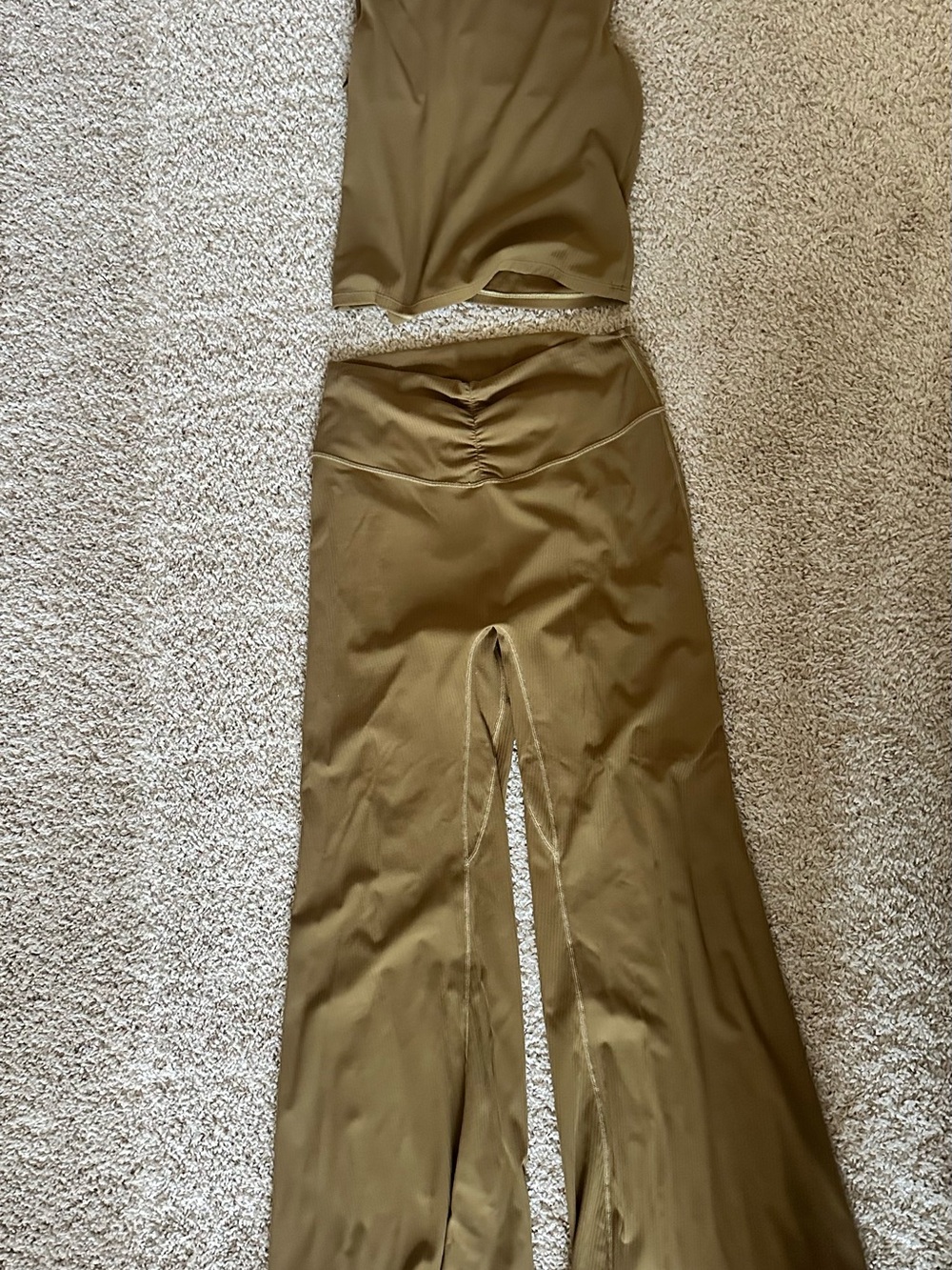 Cloud II Ribbed Set in Crocodile - L - Picture 5 of 6